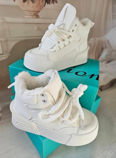 NEW <3 SNEAKERSY OCIEPLANE <3 LIMITED COLLECTION