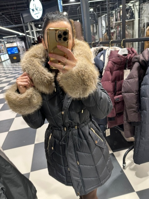 UNIKATOWY PLASZCZ OBSZERNE FUTERKO