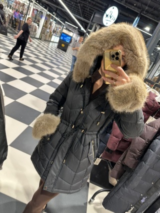 UNIKATOWY PLASZCZ OBSZERNE FUTERKO