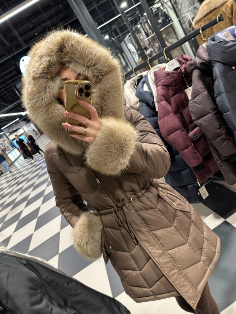 UNIKATOWY PLASZCZ OBSZERNE FUTERKO