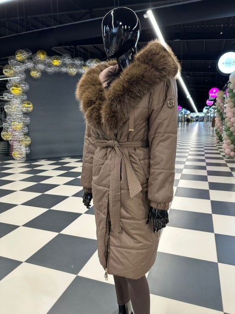 UNIKATOWY PLASZCZ OBSZERNE FUTERKO