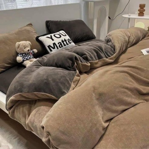 Welurowa posciel 4 czesciowa LUXURY