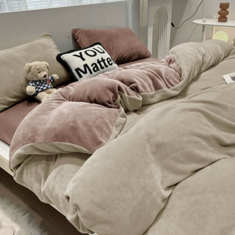 Welurowa posciel 4 czesciowa LUXURY