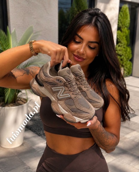 MUST HAVE BUTY PREMIUM SKÓRA LIMITED COLLECTION