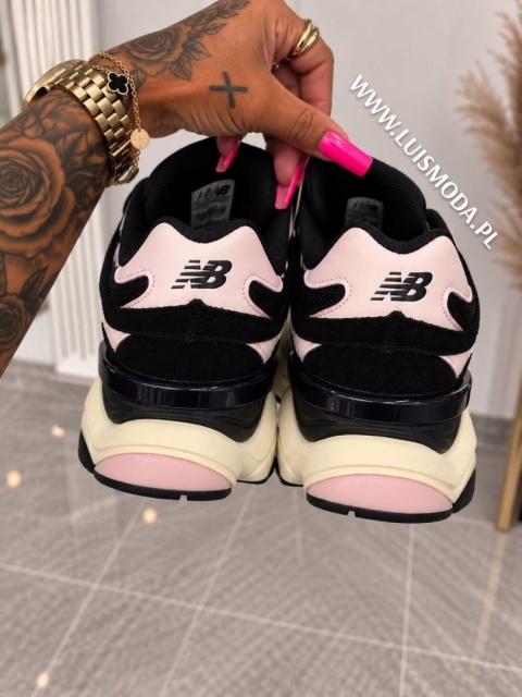 MUST HAVE BUTY PREMIUM SKÓRA LIMITED COLLECTION