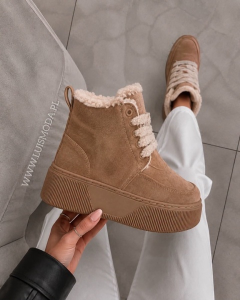 Unikatowe buty futerko