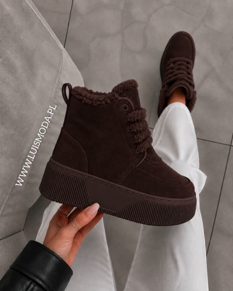 Unikatowe buty futerko